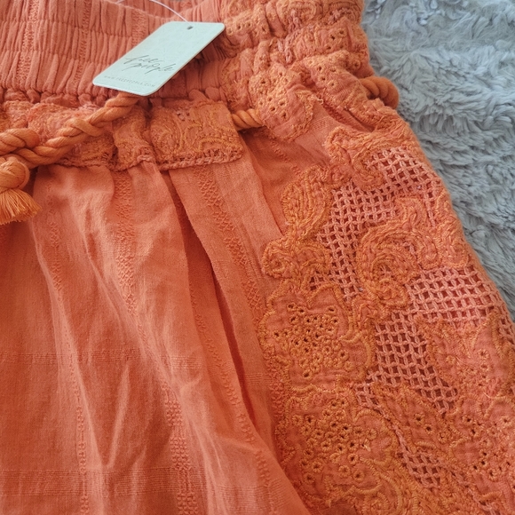 NWT Free People Shorts - Picture 3 of 5